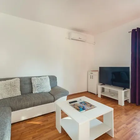 Two-bedroom In Blace